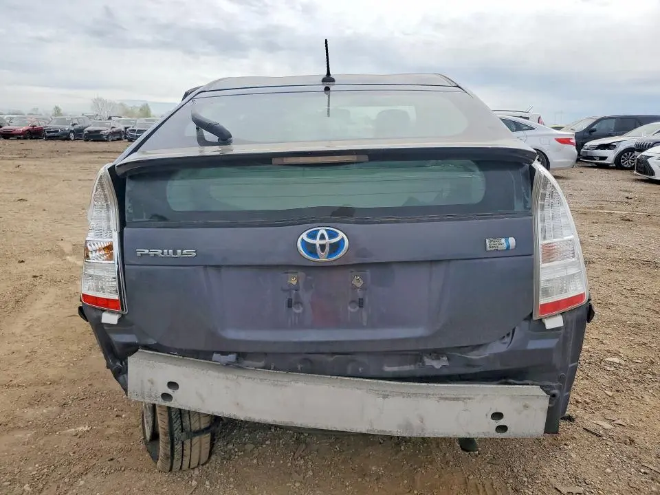 2010 TOYOTA PRIUS II  