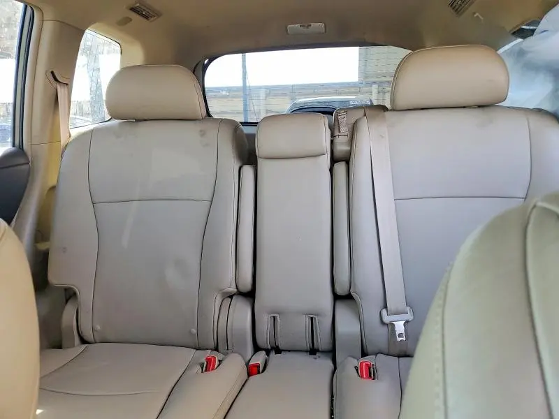 2010 TOYOTA HIGHLANDER LIMITED  