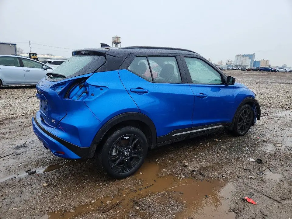 2023 NISSAN KICKS SR  