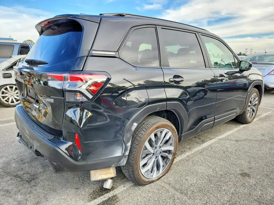 2025 SUBARU FORESTER TOURING  