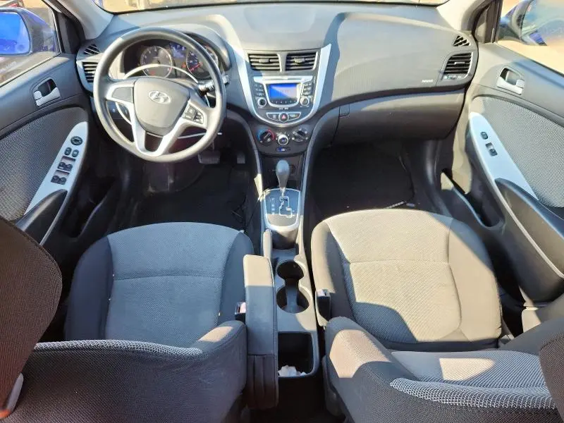 2012 HYUNDAI ACCENT GS  