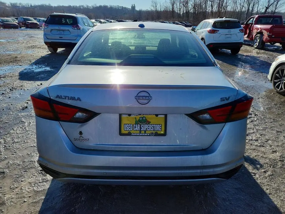 2023 NISSAN ALTIMA SV  