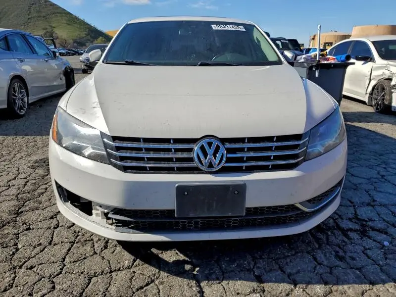 2014 VOLKSWAGEN PASSAT SE  