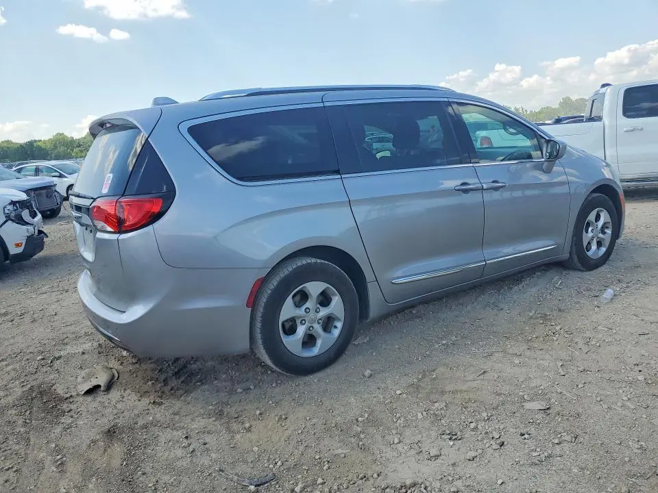 2017 CHRYSLER PACIFICA TOURING L PLUS  
