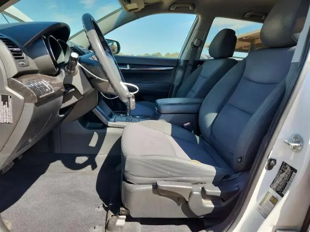 2013 KIA SORENTO LX  