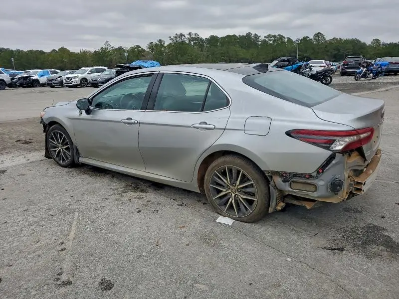 2023 TOYOTA CAMRY XLE  