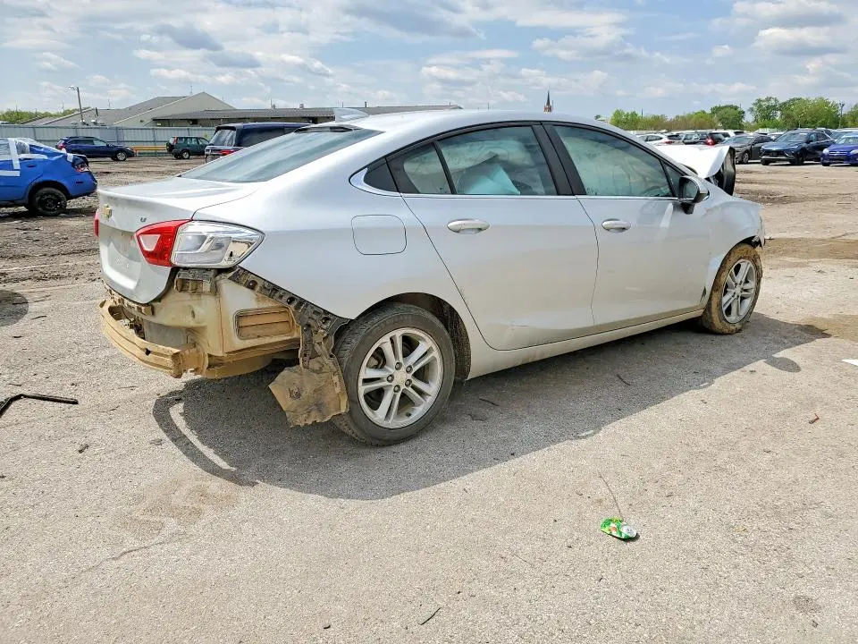 2017 CHEVROLET CRUZE LT  
