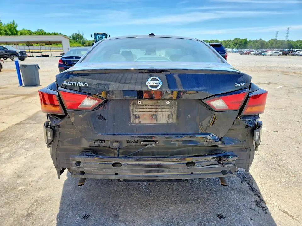 2022 NISSAN ALTIMA SV  