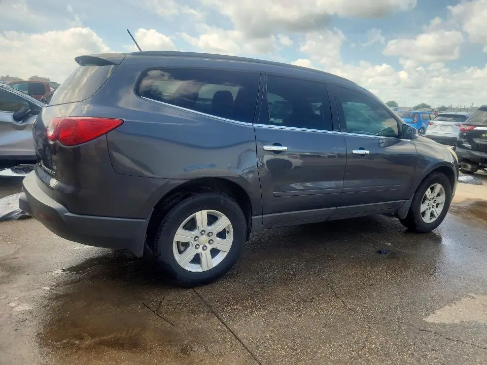 2011 CHEVROLET TRAVERSE LT  