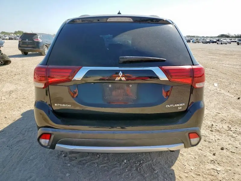2016 MITSUBISHI OUTLANDER SE