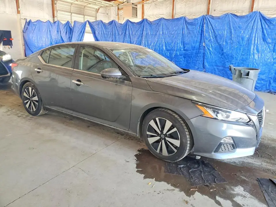 2021 NISSAN ALTIMA SV  