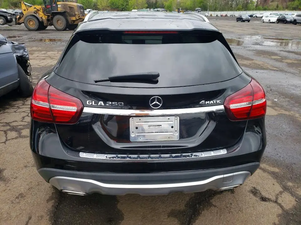 2020 MERCEDES-BENZ GLA 250 4MATIC  