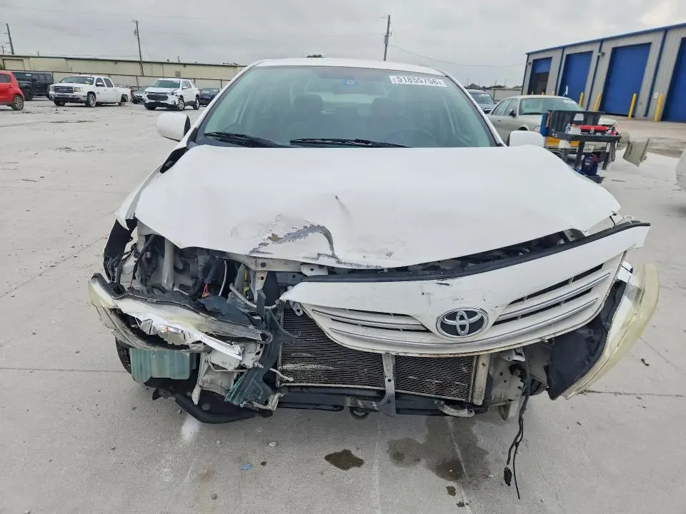 2013 TOYOTA COROLLA LE  