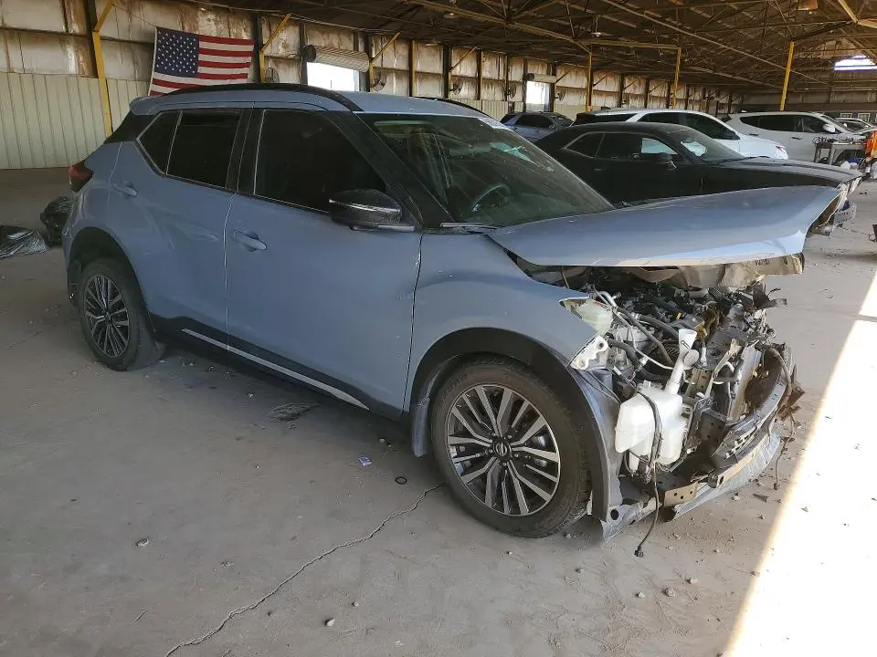 2021 NISSAN KICKS SR  