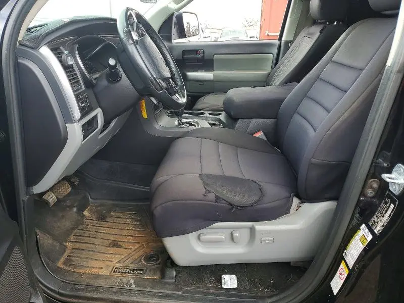 2018 TOYOTA SEQUOIA SR5  