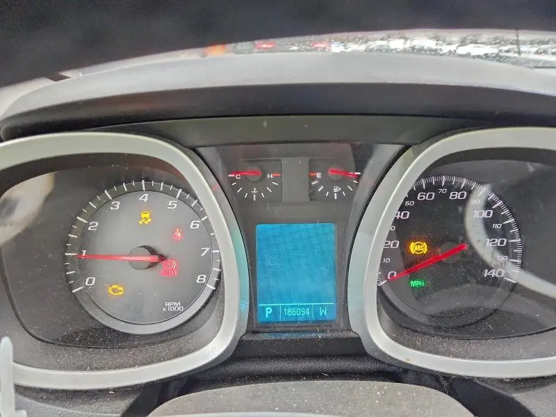 2010 CHEVROLET EQUINOX LT  