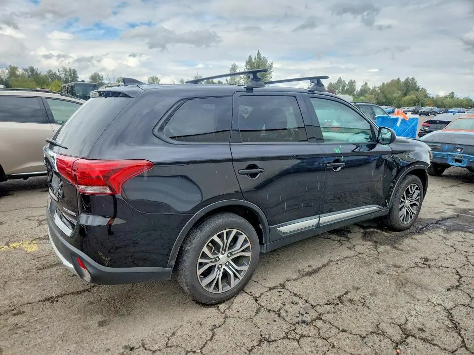 2017 MITSUBISHI OUTLANDER ES  
