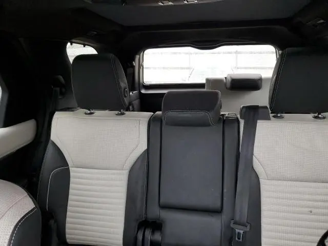 2024 LAND ROVER DISCOVERY METROPOLITAN EDITION  