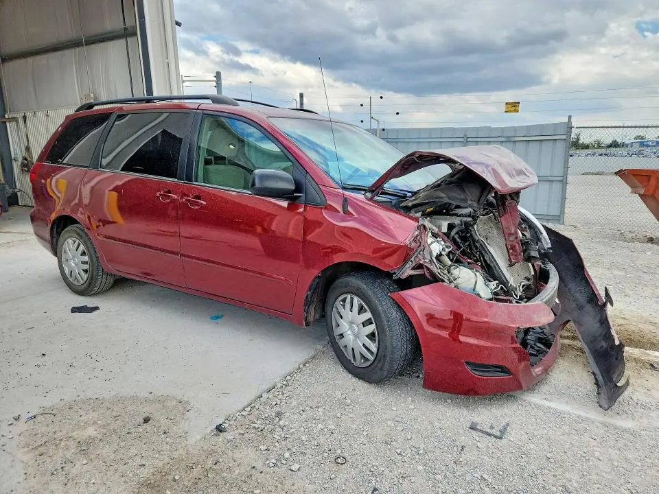 2010 TOYOTA SIENNA LE 7-PASSENGER  