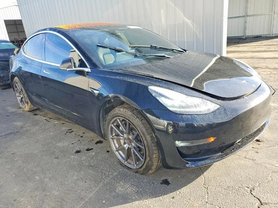 2018 TESLA MODEL 3   