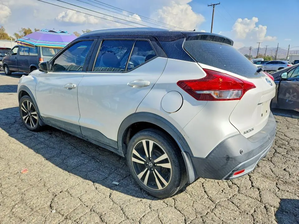 2020 NISSAN KICKS SV  