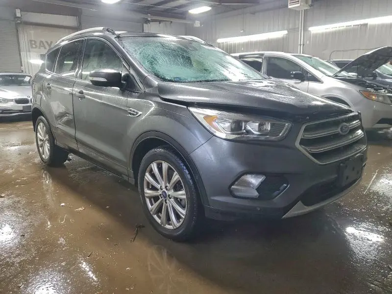 2017 FORD ESCAPE TITANIUM  