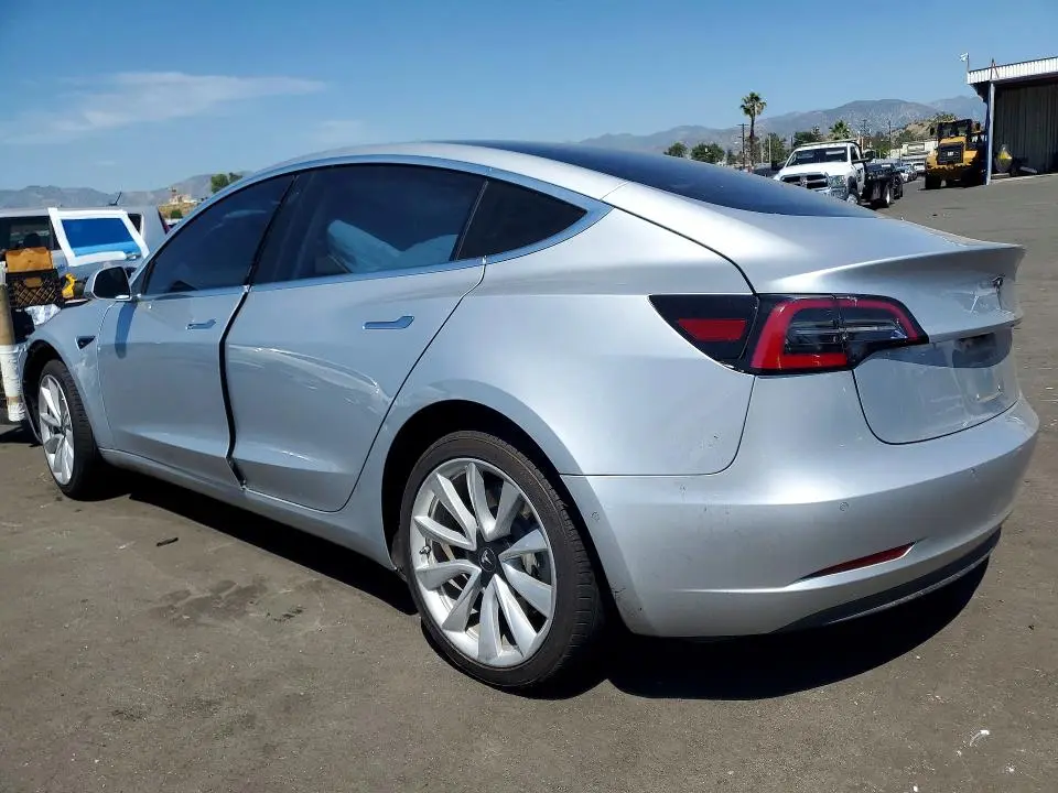 2018 TESLA MODEL 3   