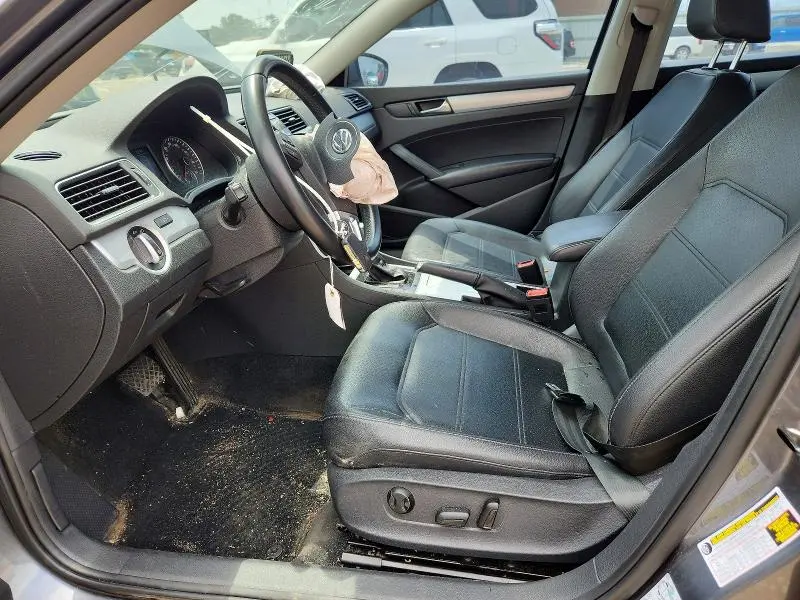 2012 VOLKSWAGEN PASSAT SE  