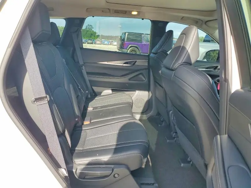 2024 INFINITI QX60 LUXE  