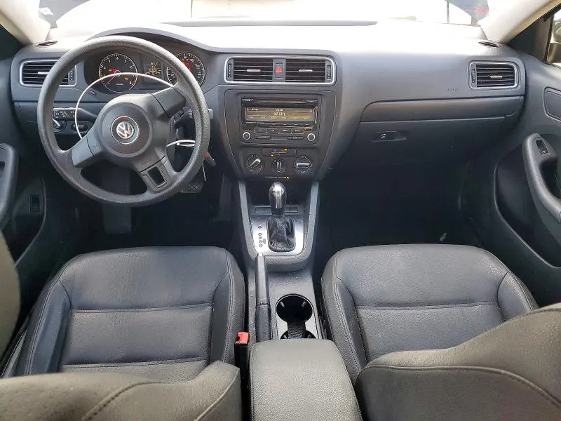 2012 VOLKSWAGEN JETTA SE  