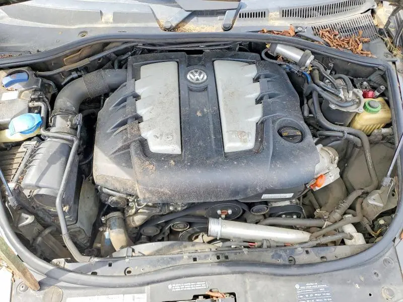 2010 VOLKSWAGEN TOUAREG TDI  