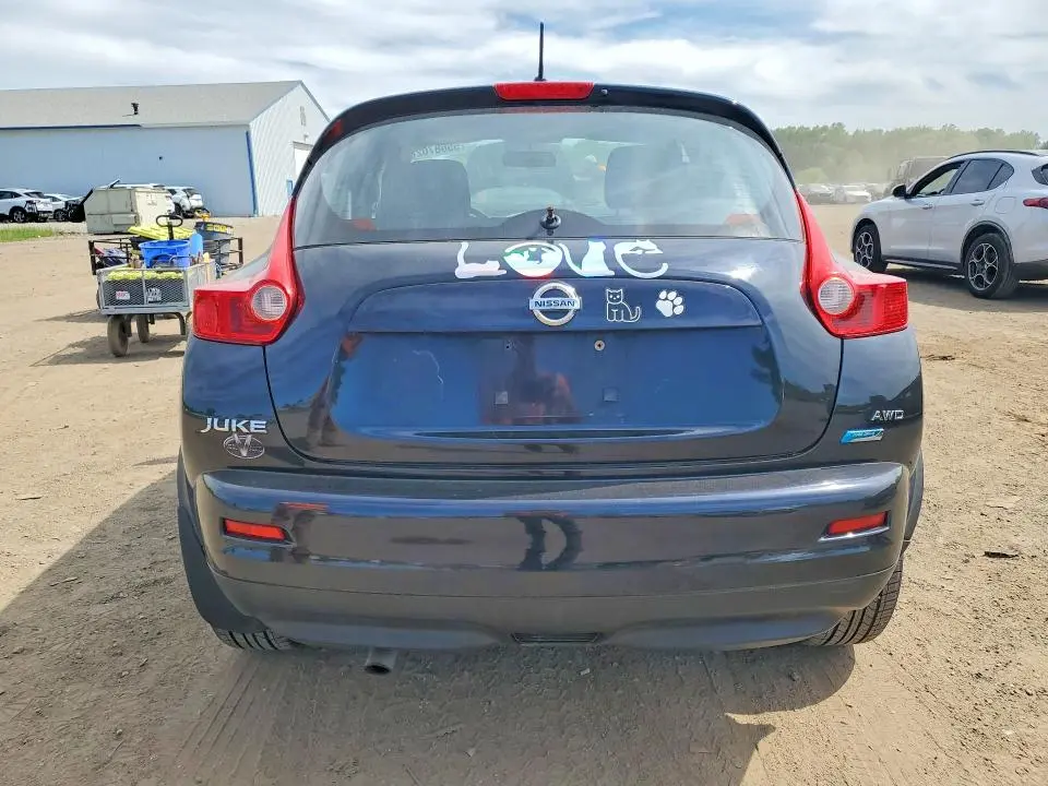 2014 NISSAN JUKE S  