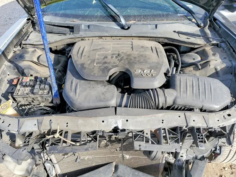 2016 DODGE CHARGER SXT  