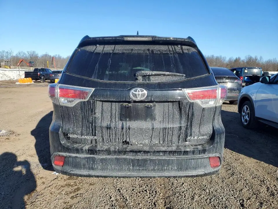 2015 TOYOTA HIGHLANDER XLE  