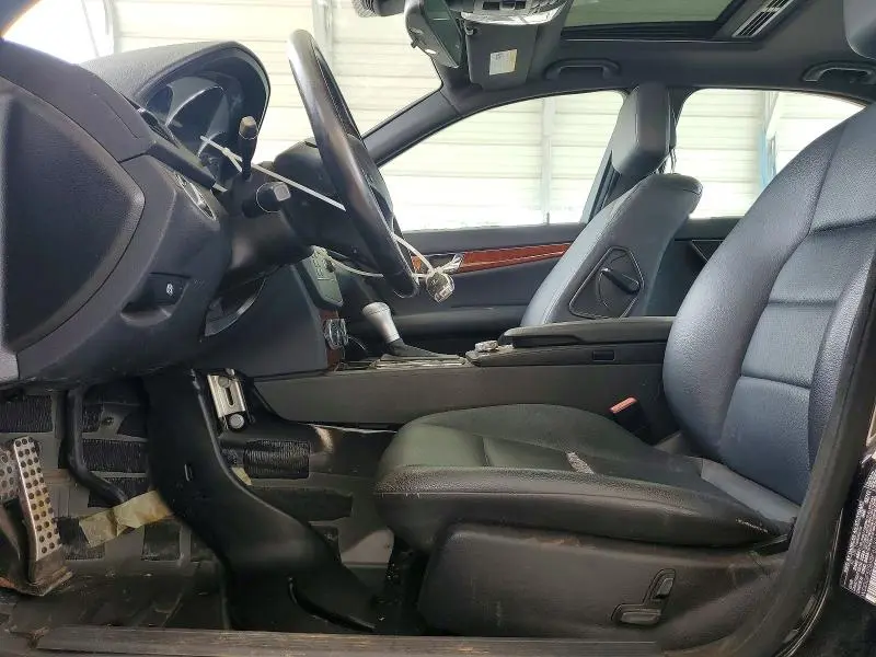 2011 MERCEDES-BENZ C 300  