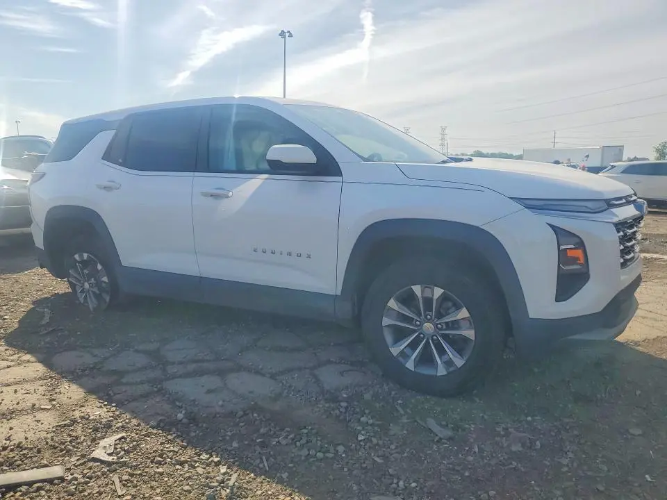 2025 CHEVROLET EQUINOX LT  