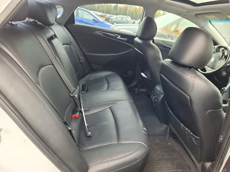 2011 HYUNDAI SONATA SE  