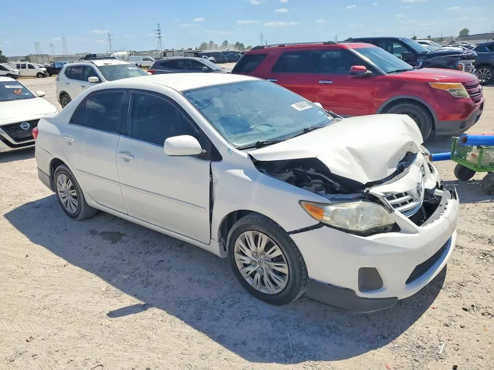 2013 TOYOTA COROLLA LE  