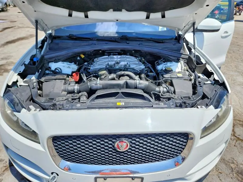 2017 JAGUAR F-PACE PRESTIGE  