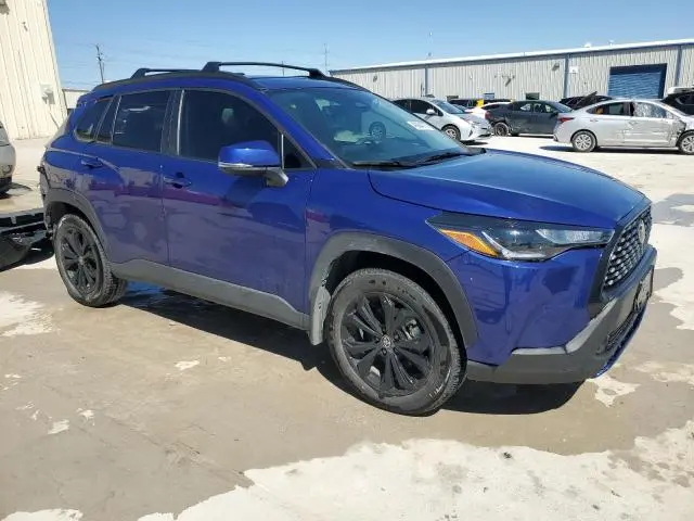 2024 TOYOTA COROLLA CROSS LE  