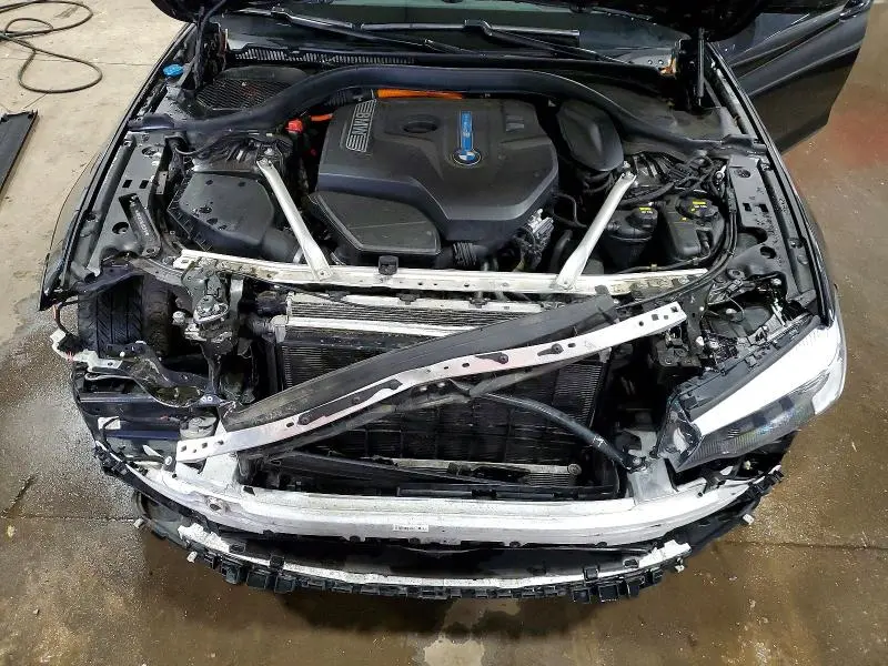 2020 BMW 530XE   