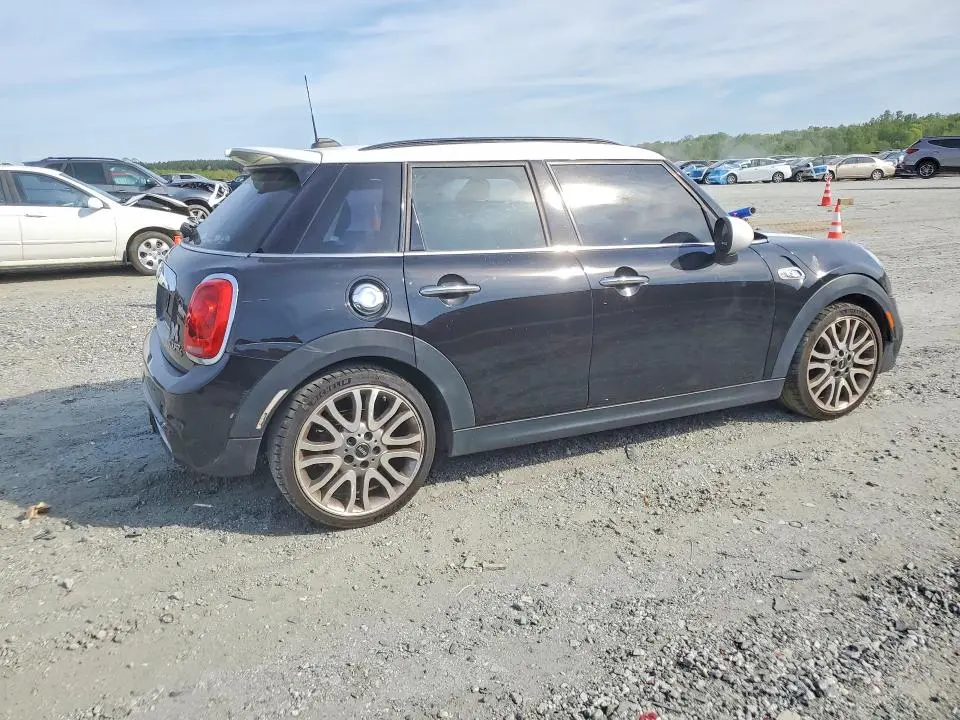2017 MINI COOPER S  