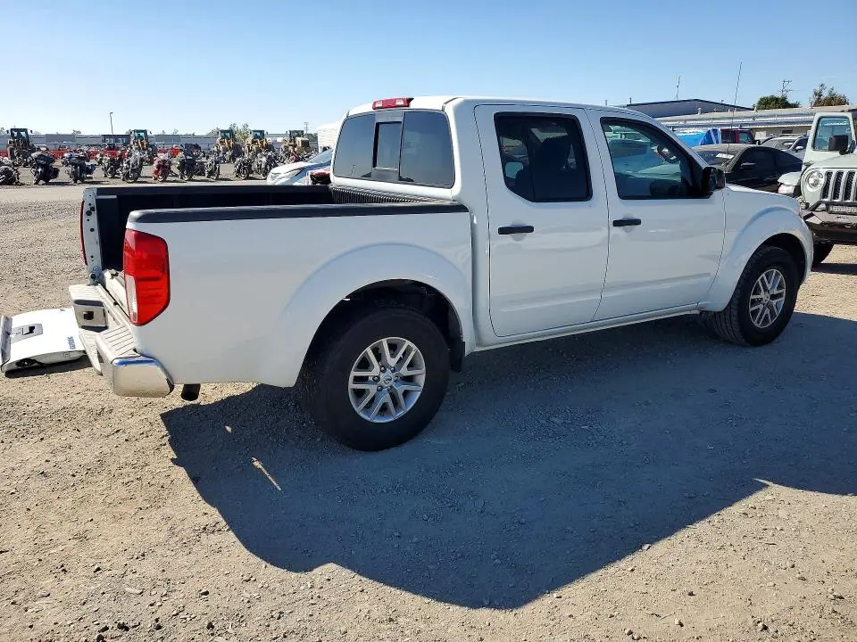 2016 NISSAN FRONTIER SV  