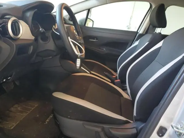 2022 NISSAN VERSA SV  