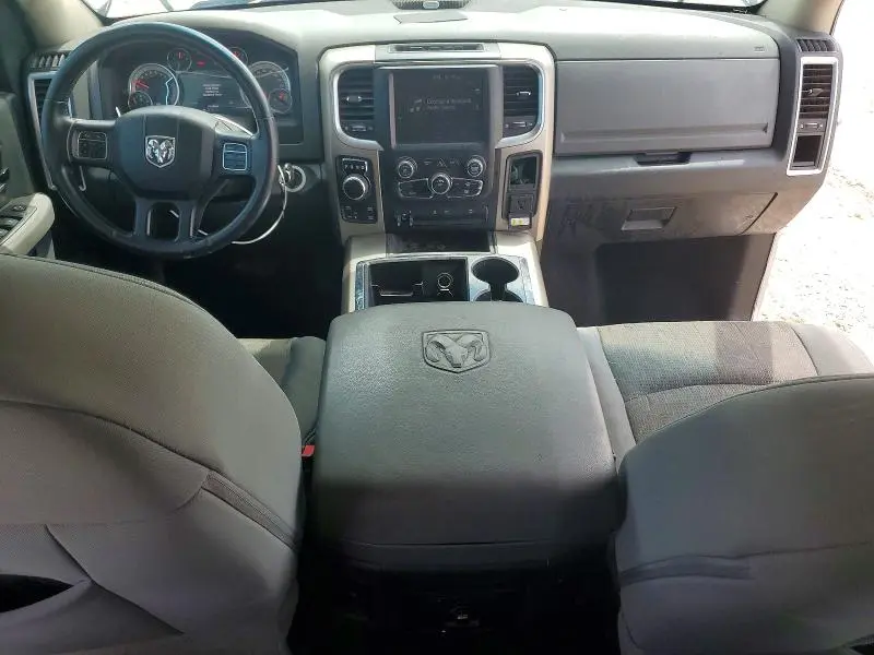 2013 RAM 1500 SLT  