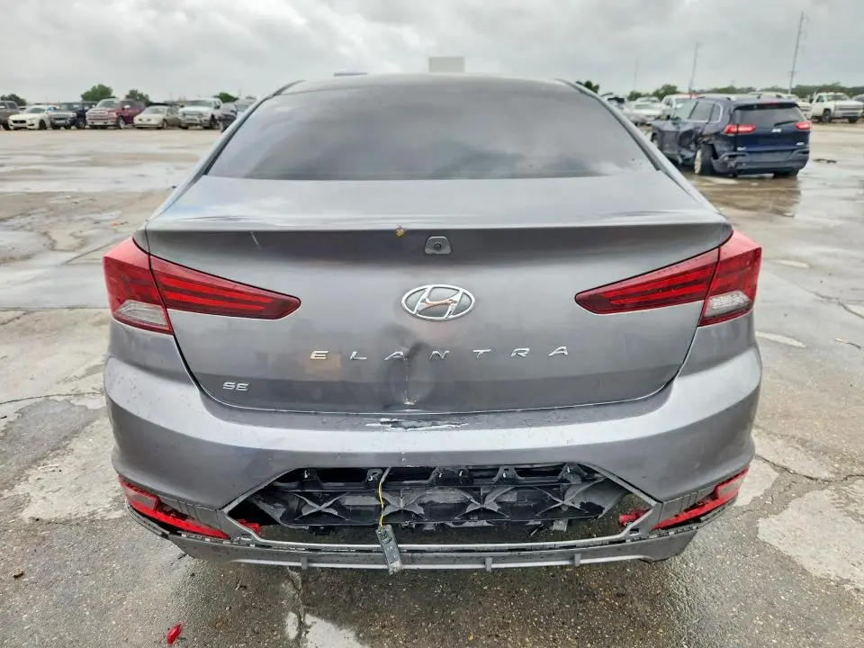 2020 HYUNDAI ELANTRA SE  