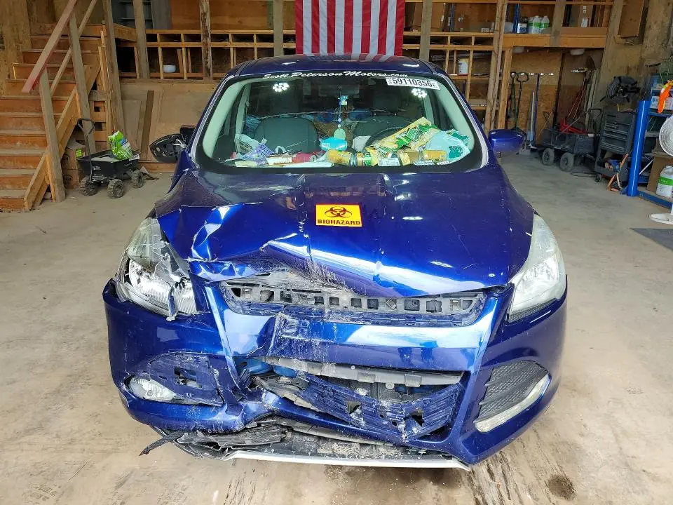 2016 FORD ESCAPE SE  