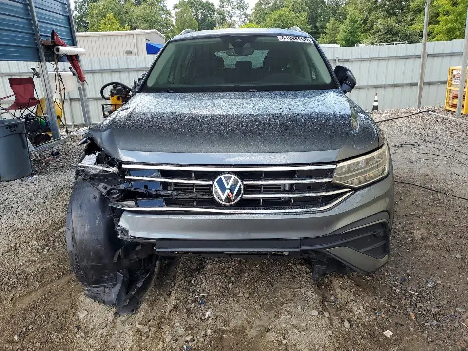 2023 VOLKSWAGEN TIGUAN SE  