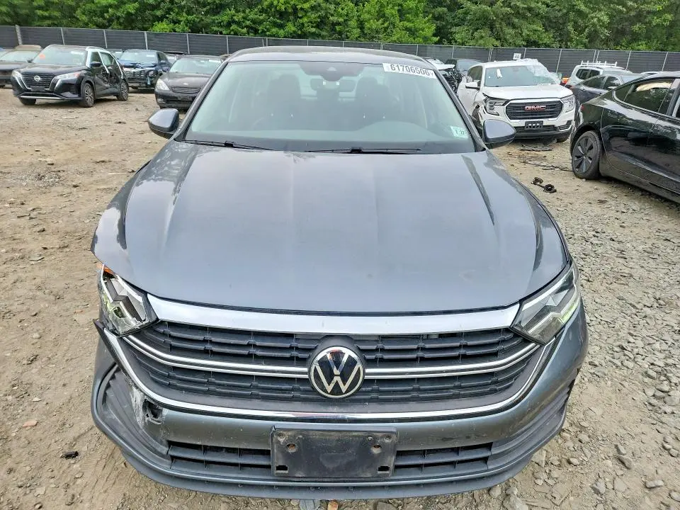 2022 VOLKSWAGEN JETTA SE  