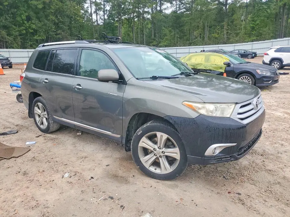2011 TOYOTA HIGHLANDER LIMITED  